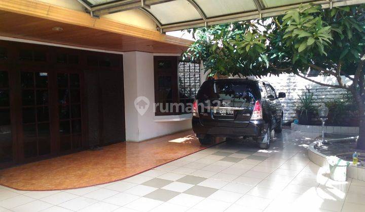 Dijual rumah besar muara karang depan jalan raya 1