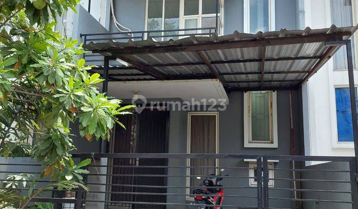 Disewakan cepat Rumah 2 lantai di Taman Semanan Indah 1