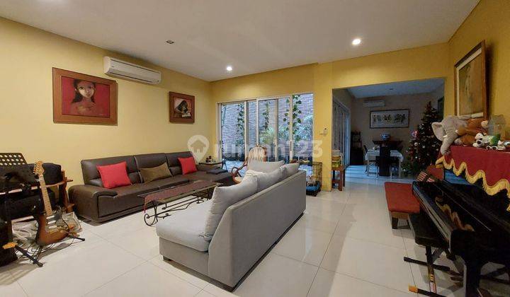 Rumah Siap Huni di Kebayoran Baru dekat Senopati di Jakarta Selatan 1