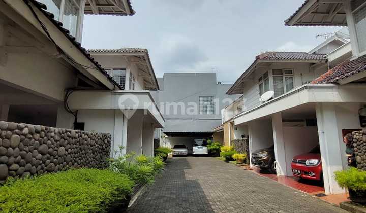 Townhouse terdiri 4 Rumah di Kemang, Murah Harga NJOP Rumah Townhouse terdiri 4 Rumah di Kemang, Murah Harga NJOP Rumah