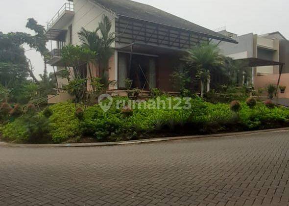 Rumah hoek cantik di bsd, 5 menit ke The Breeze 1