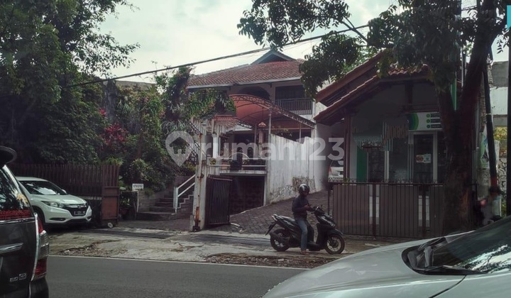 Rumah Tanah Luas 841 Di Jl Raya Surya Sumantri Sukajadi Bandung