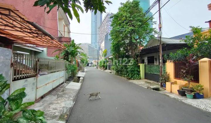 Rumah siap huni di area segitiga emas jakarta selatan 2