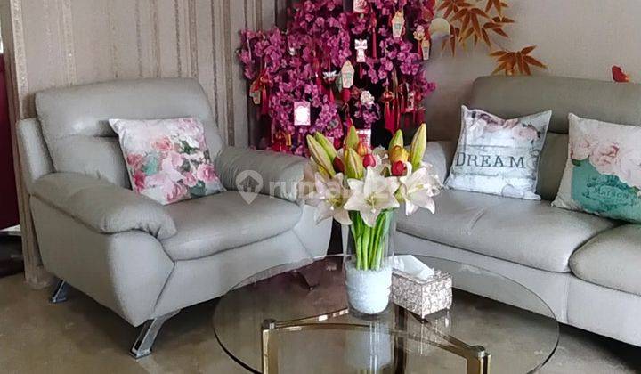 Rumah de Park Hadap Selatan Lt300m2 Furnished 8.4M 1