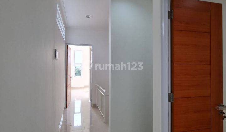 Rumah Baru Minimalis 3 lantai Di Meruya  2