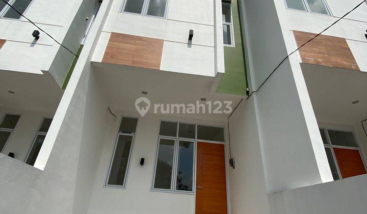 Rumah Baru Minimalis 3 lantai Di Meruya  1