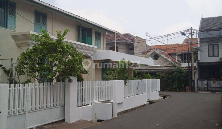 Rumah Hook lokasi strategis lingkungan nyaman di Rawamangun 1