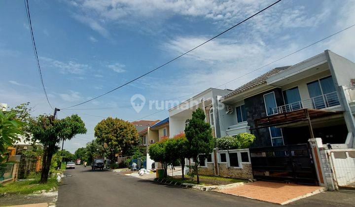 Rumah Cantik 2 Lantai Full Furnish di Taman Modern Cakung 2