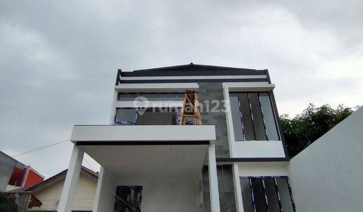 Rumah Mewah Modern Minimalis di Tanah Baru dekat toll  2