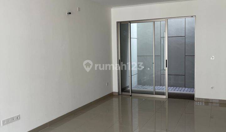 RUMAH PIK2 uk 6x15 DUA LANTAI,MINIMALIS,DEKAT DANAU 2