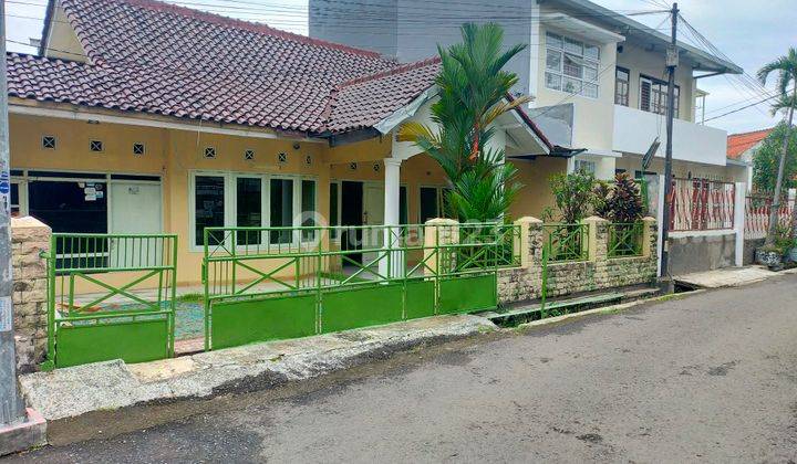 Rumah di Sayap Ciateul Hadap Timur Depan Taman 2