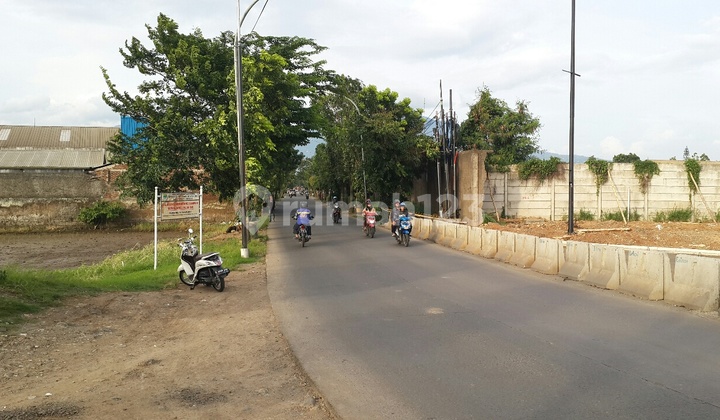 Strategic Land on Gedebage Raya Road Near Summarecon Bandung
