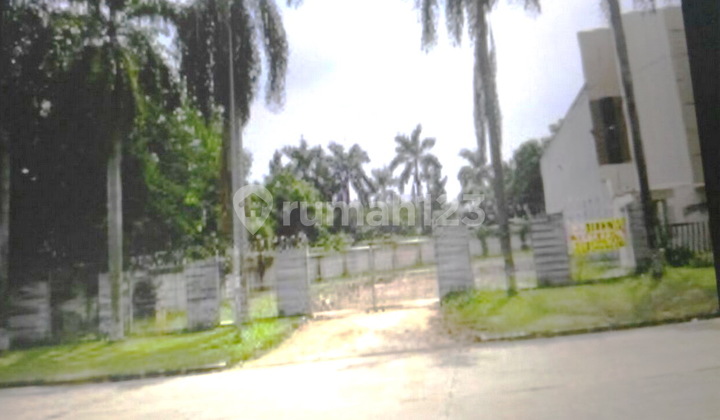 Land Plot - Area 832 m2 - Ready to Use - For Storing Iron - Concrete - Equipment or Building Permanent / Semi-permanent Structures