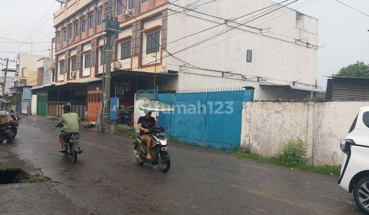 Tanah &amp; Gudang Perbatasan Seberang Jalan Metal Siap Pakai - T-0008 2