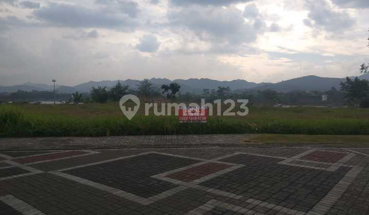 Land with an area of 950 m2 in the Kota Baru Parahyangan area.