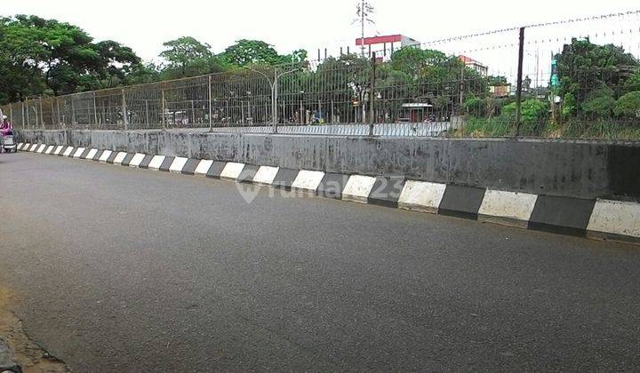 Lokasi TANAH yg sangat Strategis dan Terdapan pinggir Tol Tb. Simatupang 2