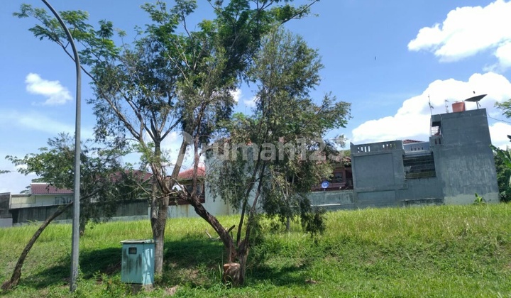 lot location serene, quiet, flood-free