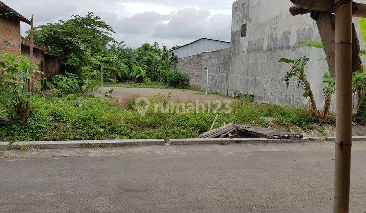 Tanah pekarangan bagus di Banguntapan, lokasi dekat Ring Road Timur dan Dealer Toyota Nasmoco, cocok untuk perumahan kecil atau hunian pribadi. 2