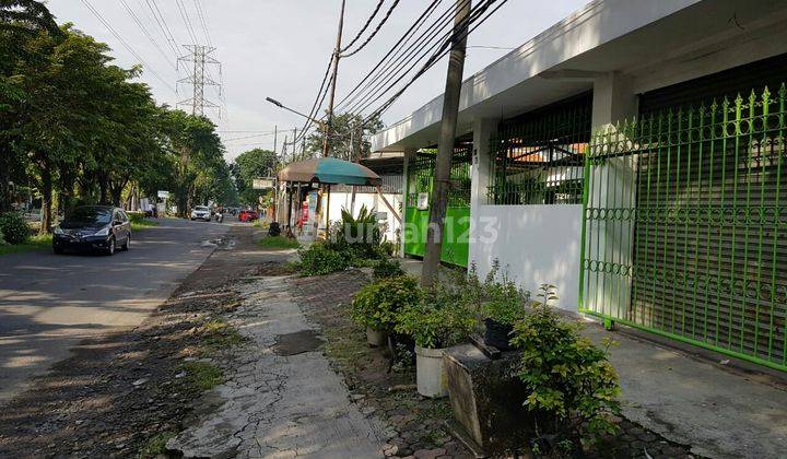 Rmh lama pinggir jalan Tenggilis,  bisa untuk komersil 1