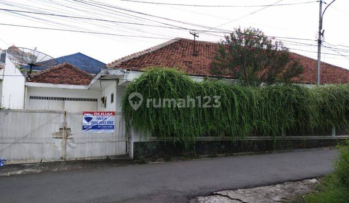 Rumah Tua HANYA HITUNG TANAH di Jln Bank Kebayoran Baru Jakarta Selatan LT : 762 m2 1