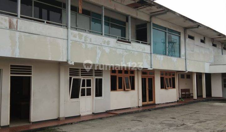 Gedung Tua Ex. Kantor Zona Komersial di Jl. Kramat Raya, Jakarta Pusat 1