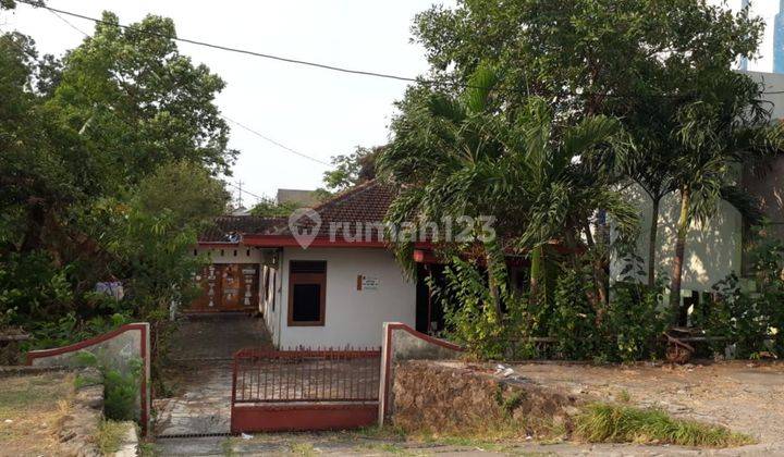 Rumah Hitung Tanah Luass Muraah deket Masjid di Nusukan Solo 1