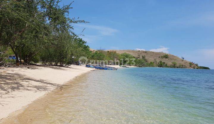 Absolute Beachfront 70.000m2 FREEHOLD Land at Labuan Bajo, Flores 1