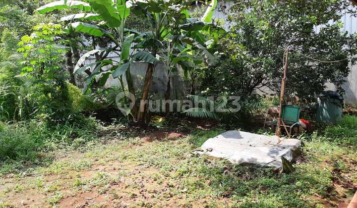 Tanah Strategis, Sudah Berpagar dan ada Bangunan  Di Pinggir jalan Cipendawa Bekasi