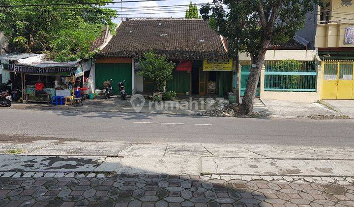 Rumah strategis hitung tanah dekat jalan juanda solo 2