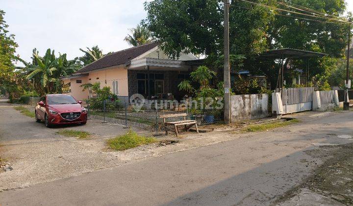 Rumah Hitung Tanah Dekat Mall The Park Solo Baru 1