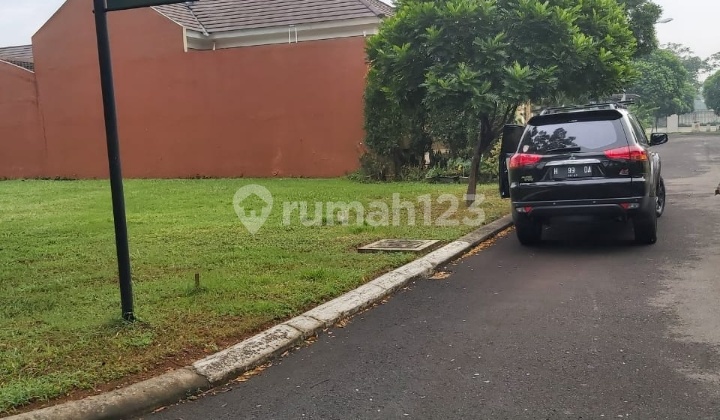 Townhouse Suvarna Padi, view golf, luas 359