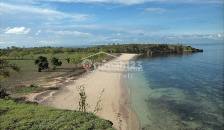 Absolute Beachfront, 11 Hectare with private Bay, Lombok Island 1