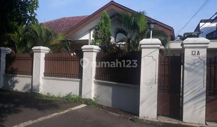 Tanah bonus rumah 3 unit,  kolam renang lokasi di Kemang Ampera 1