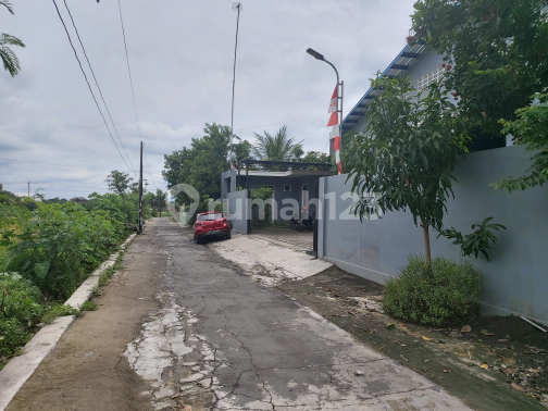 Cheap dry land near the Colomadu Kartasura Solo toll road. Cheap dry land near the Colomadu Kartasura Solo toll road.