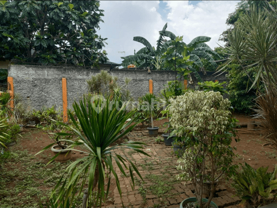 Tanah Luas Lokasi Strategis  di dalam Komplek Di Pondok Gede 1