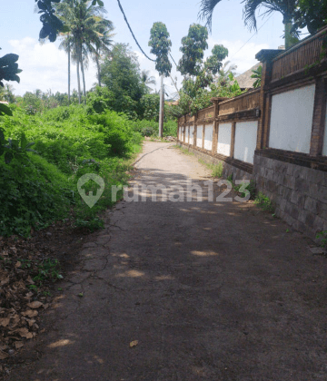 Tanah view pantai cucukan lingkungan villa 1