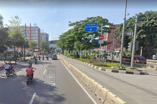 Tanah Komersial Jl Kramat Raya Ijin Bangun 8 Lt. Murah 40 Juta m 2