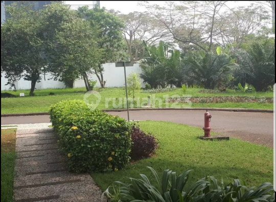 For sale Beautiful garden-facing Hook lot at Grand Wisata Bekasi