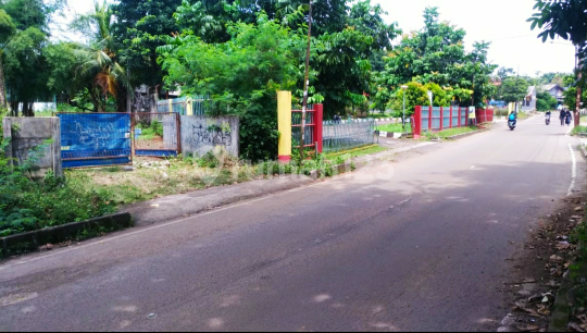Strategic Vacant Land by the Roadside in Pamulang Buaran, Tangsel Strategic Vacant Land by the Roadside in Pamulang Buaran, Tangsel