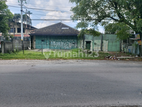 Tanah strategis pinggir jalan solo kalioso