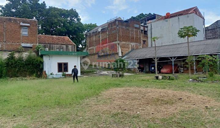 Tanah ngantong ditengah kota Bandung jarang ada 1