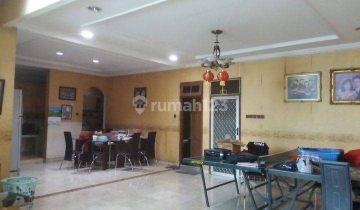 Taman Ratu Rumah Lama Jalanan Lebar 1