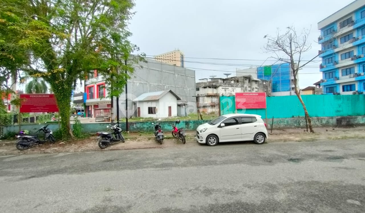 Lahan pinggir jalan Protokol Jl. Ahmad Yani