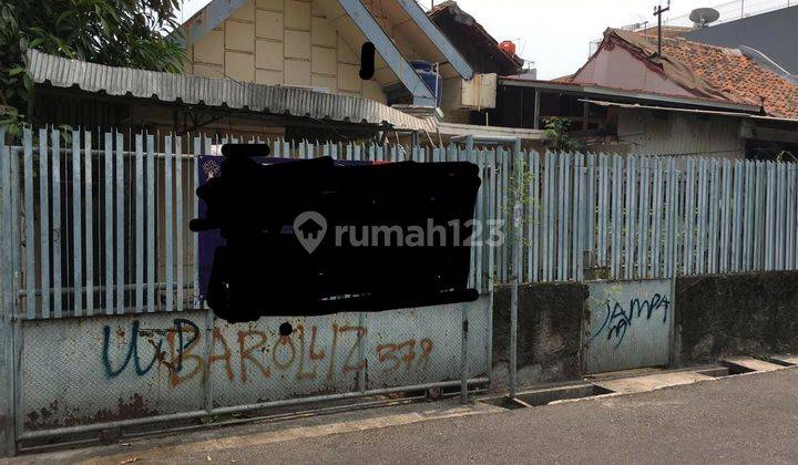 MURAH Rumah tua hitung tanah saja di mangga besar tidak banjir 2