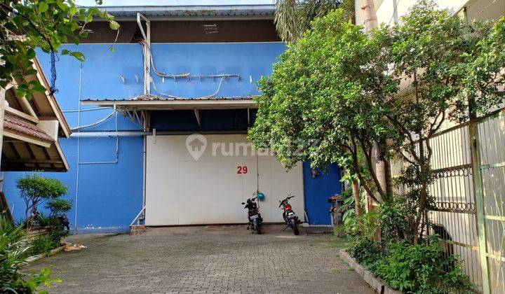 Tanah Dg Bbrp Bangunan 2Ruko & Rumah 1