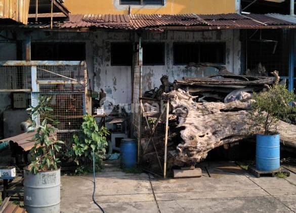 Tanah berikut bangunan ex pabrik furniture lokasi dekat toll di Rawabuaya 2