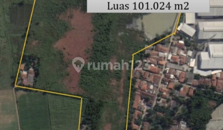 Land ready for construction for warehouses or factories.