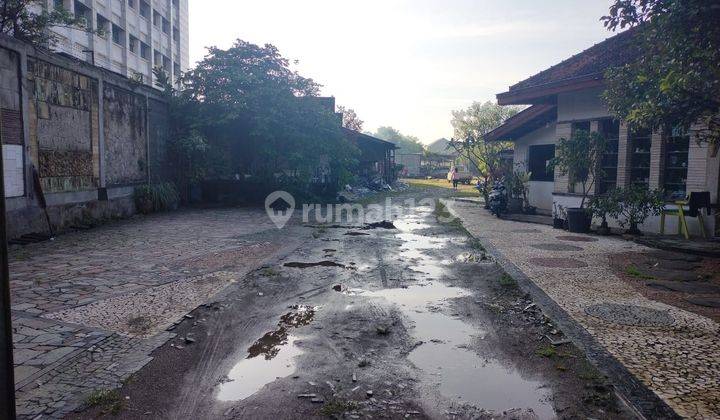 Tanah dan Rumah Ditengah Kota di Mohamad Toha 2