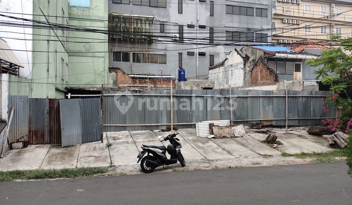 Sebrang Blok M Plaza, Depan Taman Dekat Bulungan Melawai, Tanah Kotak