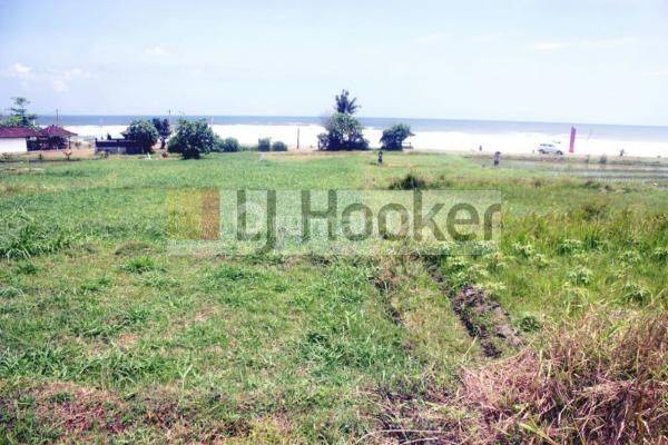 Beachfront land in Sudimara, Tabanan, suitable for a villa or resort 1